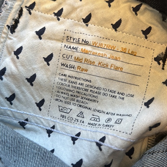 NWT Marrakesh Mid Rise Kick Flare Jean in size 25 - Picture 9 of 9